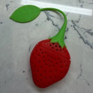 Kohl's Red and Green Strawberry Tea Infuser